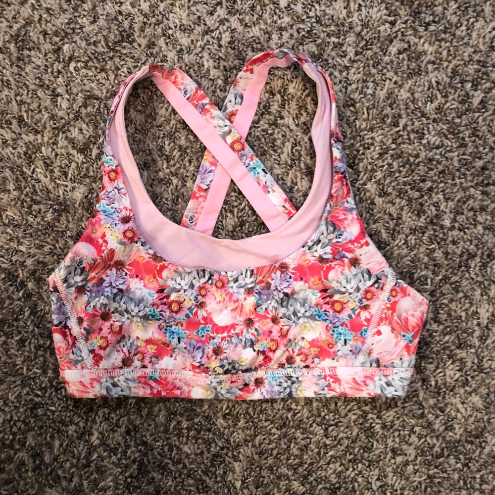 Lululemon sports bra